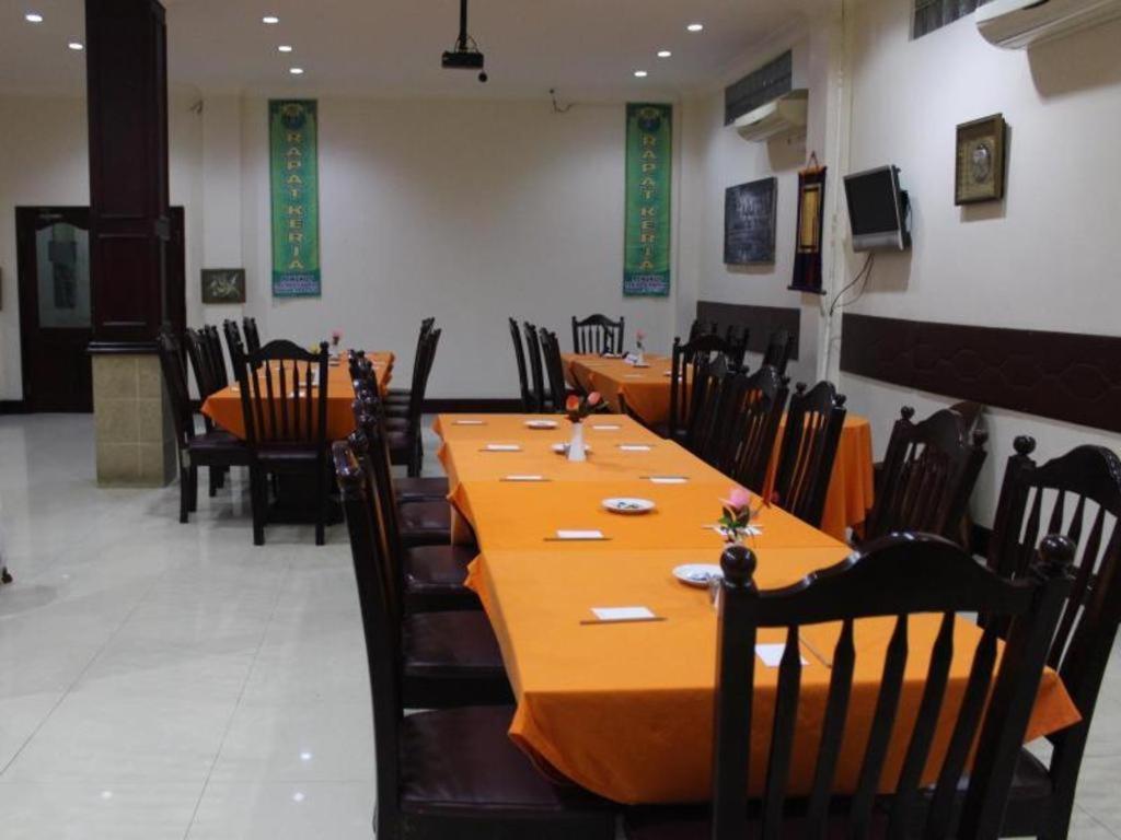 Hotel Dynasty Tarakan Esterno foto