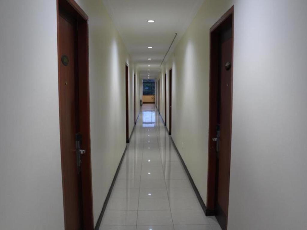 Hotel Dynasty Tarakan Esterno foto