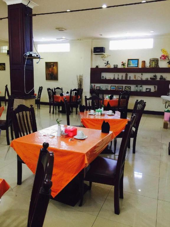 Hotel Dynasty Tarakan Esterno foto