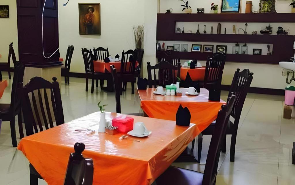 Hotel Dynasty Tarakan Esterno foto