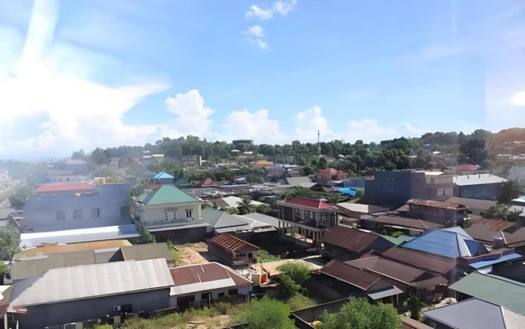 Hotel Dynasty Tarakan Esterno foto