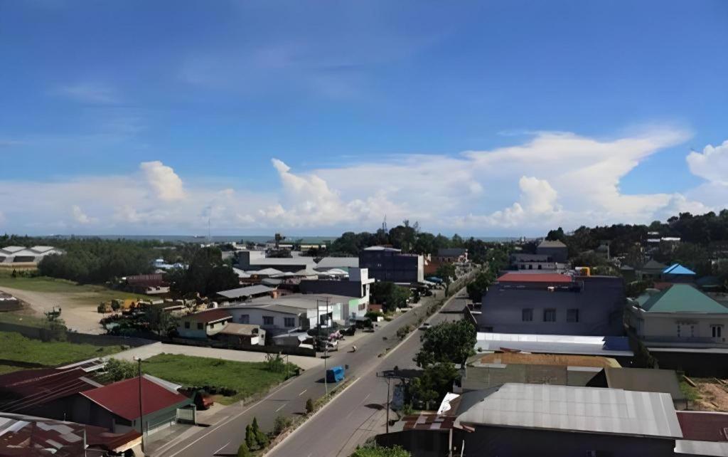 Hotel Dynasty Tarakan Esterno foto
