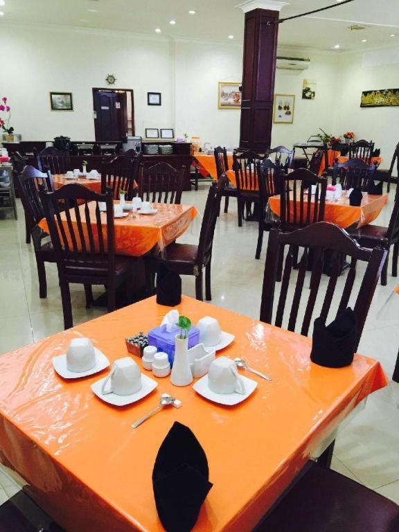 Hotel Dynasty Tarakan Esterno foto